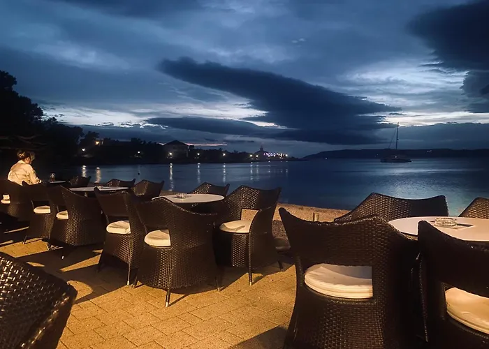 Culav Μακάρσκα